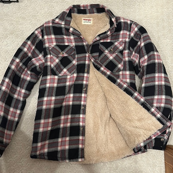 Wrangler Other - Wrangler Flannel Jacket w/ Sherpa Lining